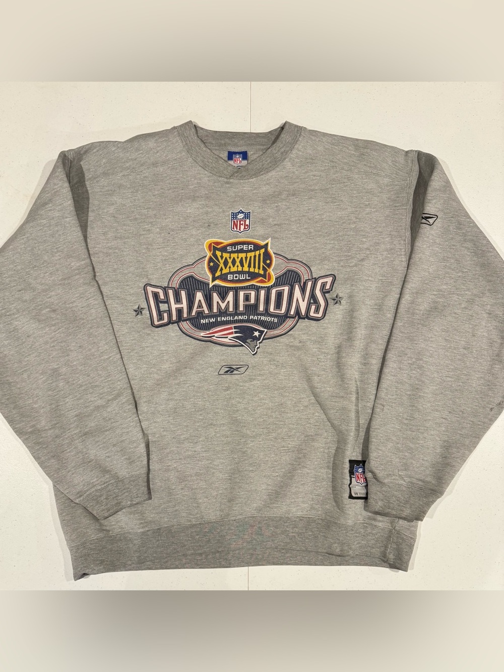 Vintage 2004 Super Bowl Champions New England Patriots crewneck sweater large